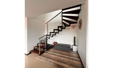 VENDO APARTAMENTO DUPLEX EN ALTOS DEL POBLADO MEDELLN
