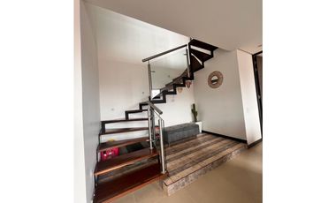 VENDO APARTAMENTO DUPLEX EN ALTOS DEL POBLADO MEDELLN