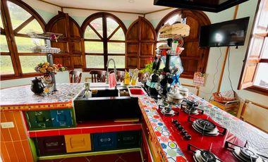 SE VENDE CASTILLO MODERNO 4.000 M2