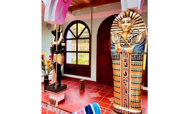 SE VENDE CASTILLO MODERNO 4.000 M2