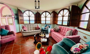 SE VENDE CASTILLO MODERNO 4.000 M2