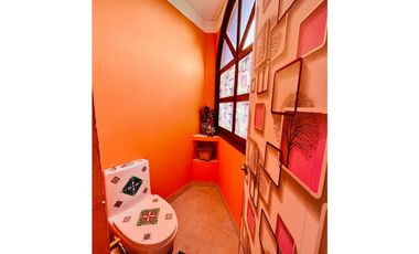 SE VENDE CASTILLO MODERNO 4.000 M2