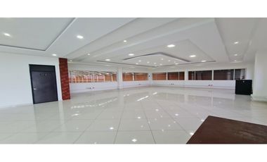 SE ARRIENDA BODEGA 3.155 M2 FUNZA