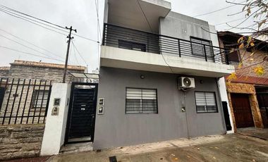 Departamento Tipo Casa en venta en Wilde Centro