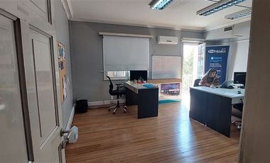 Oficina en Arriendo en Campos de Deportes / Los Pescadores