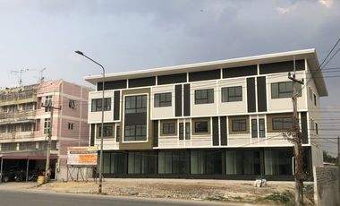3 Bedroom Townhouse for sale at U Square Estate