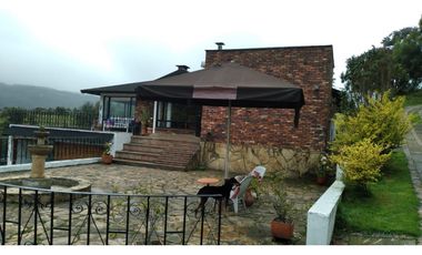 CASA CAMPESTRE VDA EL HATO EN VENTA - LA CALERA