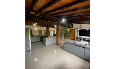 CASA FINCA EN VENTA MARINILLA