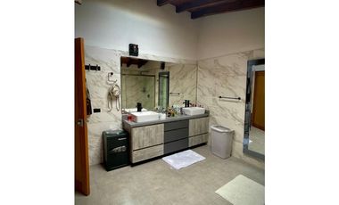 CASA FINCA EN VENTA MARINILLA