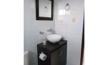 Se arrienda apartaestudio amoblado en la castellana