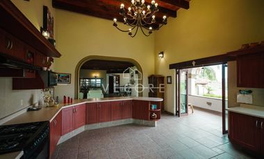 CASA CON TERRAZA EN VENTA EN ACATLÁN DE JUARÉZ, GUADALAJARA