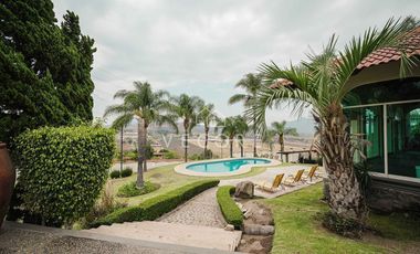 CASA CON TERRAZA EN VENTA EN ACATLÁN DE JUARÉZ, GUADALAJARA