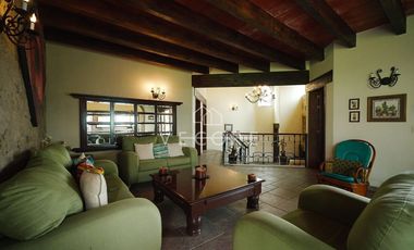 CASA CON TERRAZA EN VENTA EN ACATLÁN DE JUARÉZ, GUADALAJARA