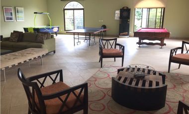Alquiler de apartamento en Clayton, Embassy club