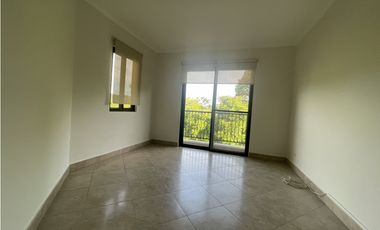 Alquiler de apartamento en Clayton, Embassy club