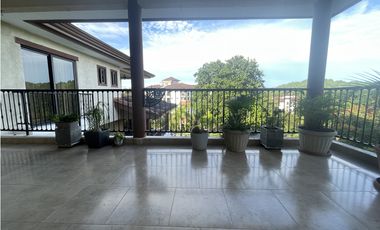 Alquiler de apartamento en Clayton, Embassy club