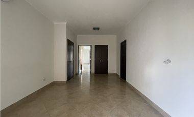 Alquiler de apartamento en Clayton, Embassy club