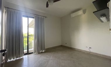 Alquiler de apartamento en Clayton, Embassy club