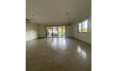 Alquiler de apartamento en Clayton, Embassy club
