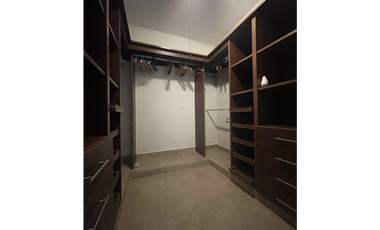 Alquiler de apartamento en Clayton, Embassy club