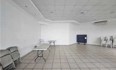 Venta de apartamento en Avenida Balboa, PH Roca Mar