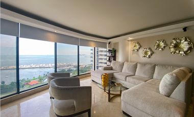 Venta de apartamento en Avenida Balboa, PH Roca Mar