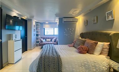 Venta de apartamento en Avenida Balboa, PH Roca Mar