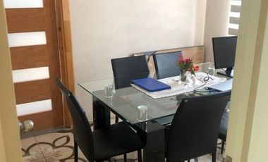 Arrienda casa dos pisos amoblada Plaza Sta  María