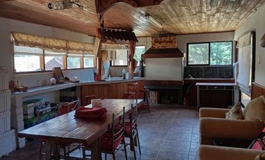 Vende Parcela 5000m2 con 2 casas