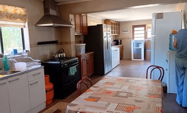 Vende Parcela 5000m2 con 2 casas