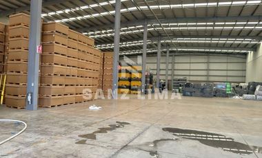 FRACC. IND. SANTA ELENA: NAVE INDUSTRIAL Y BODEGAS CON RAMPA NIVELADORA