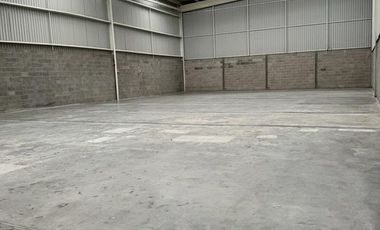 BODEGA EN CLUSTER CON  VIGILANCIA 24/7 ANDEN DE CARGA Y DESCARGA