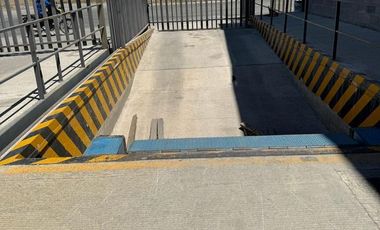 BODEGA EN CLUSTER CON  VIGILANCIA 24/7 ANDEN DE CARGA Y DESCARGA