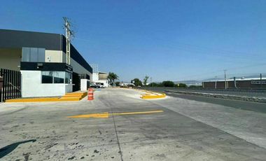 Bodega industrial en Preventa frente al Parque Industrial