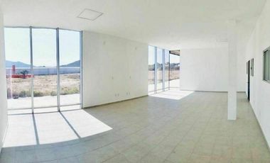 Bodega industrial en Preventa frente al Parque Industrial