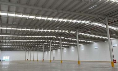 Nave en renta 13,080m2  a 3 minutos del Aeropuerto