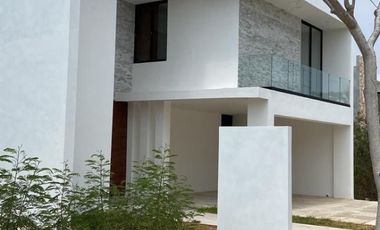 Casa en Venta, llave en mano, dentro de privada, Mérida, Yucatán