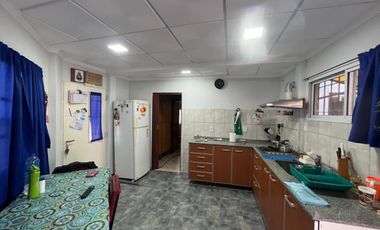 Casa  en Venta Ramos Mejia / La Matanza (A108 7877)