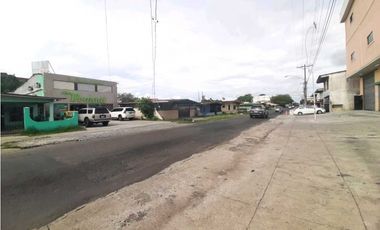 ALQUILO LOCAL EN LA CHORRERA 140MTS