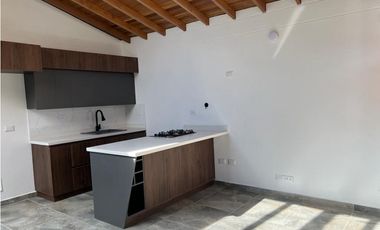 SE VENDE CASA DE PRIMER PISO EN LA CEJA PARA ESTRENAR