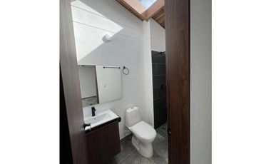 SE VENDE CASA DE PRIMER PISO EN LA CEJA PARA ESTRENAR