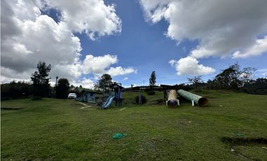 SE ARRIENDA CASA/LOTE RESTAURANTE ALTO LAS PALMAS / 8000 m²