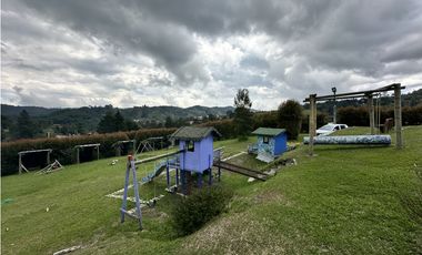 SE ARRIENDA CASA/LOTE RESTAURANTE ALTO LAS PALMAS / 8000 m²