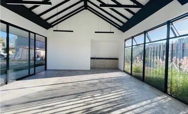 VENTA CASA 147 mts2 LA CEJA SECTOR DEL VALLES - D