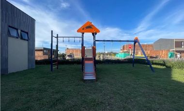 VENTA CASA 147 mts2 LA CEJA SECTOR DEL VALLES - D