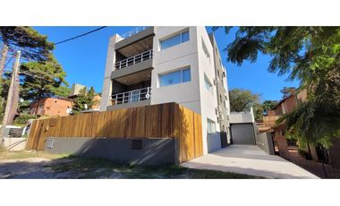 Departamento 3 Amb con patio y Garage A estrenar