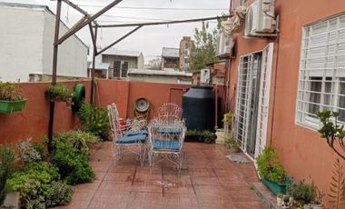 Casa PH en venta en Moron Sur