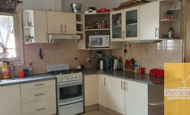 Casa en venta de 2 dormitorios c/ cochera en Cinco Saltos