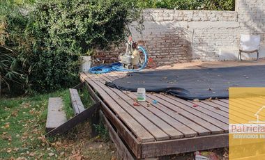 Casa en venta de 2 dormitorios c/ cochera en Cinco Saltos
