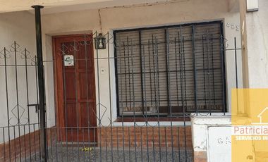 Casa en venta de 2 dormitorios c/ cochera en Cinco Saltos